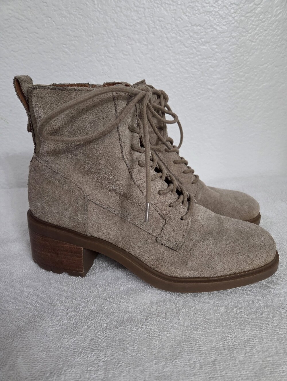 Lucky Brand “DIEDRAH” Boots Women's Size 7 Suede Lace Up Tan